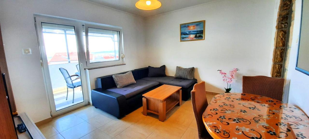 Apartment Miroslav Krk Town Eksteriør bilde